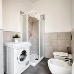 Hostmate - - Lunigiana - Stazione Apartmán Milán