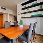 Hostmate - - Lunigiana - Stazione Apartmán Milán