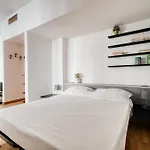 Hostmate - - Lunigiana - Stazione Milán