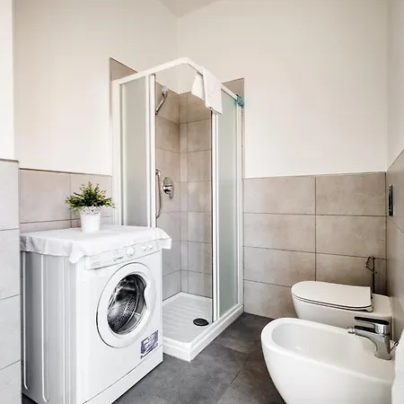 Hostmate - - Lunigiana - Stazione Apartment Mailand