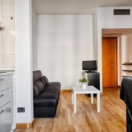 Hostmate - - Lunigiana - Stazione 밀라노